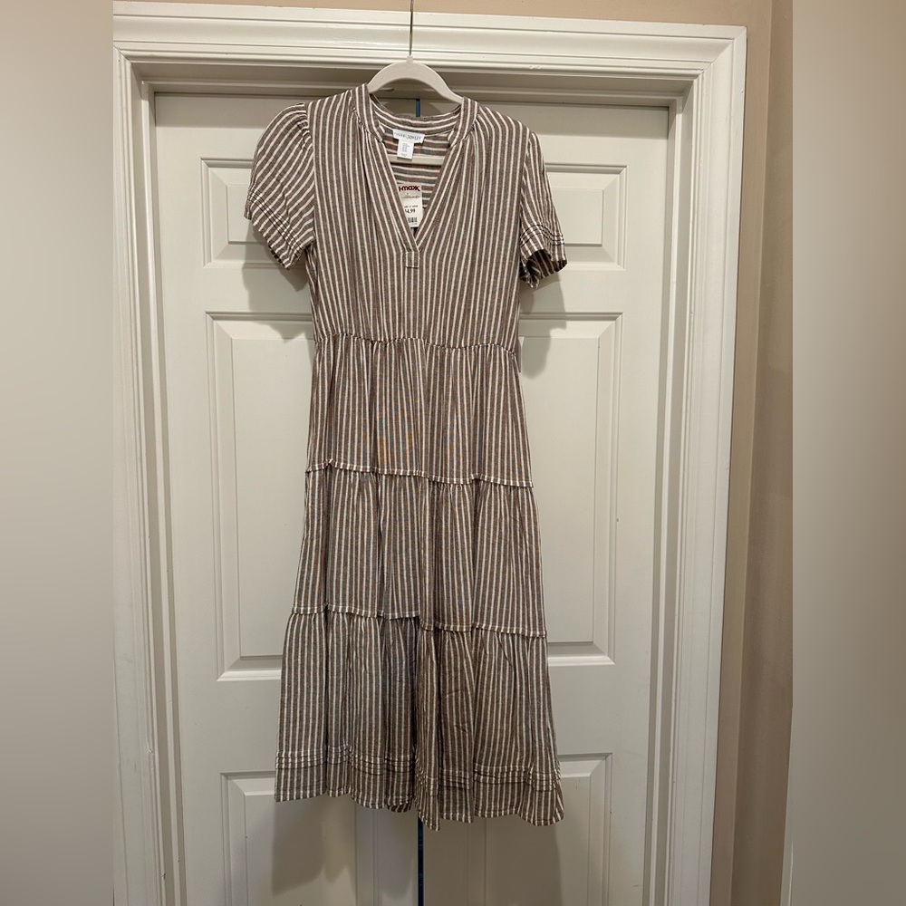 NWT striped short sleeve linen maxi dress